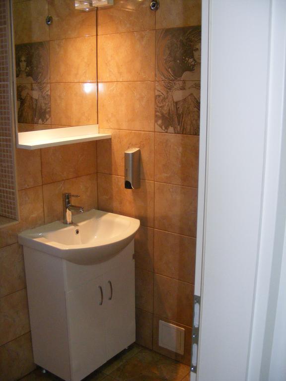 Valor Central Apartments Skopje Esterno foto