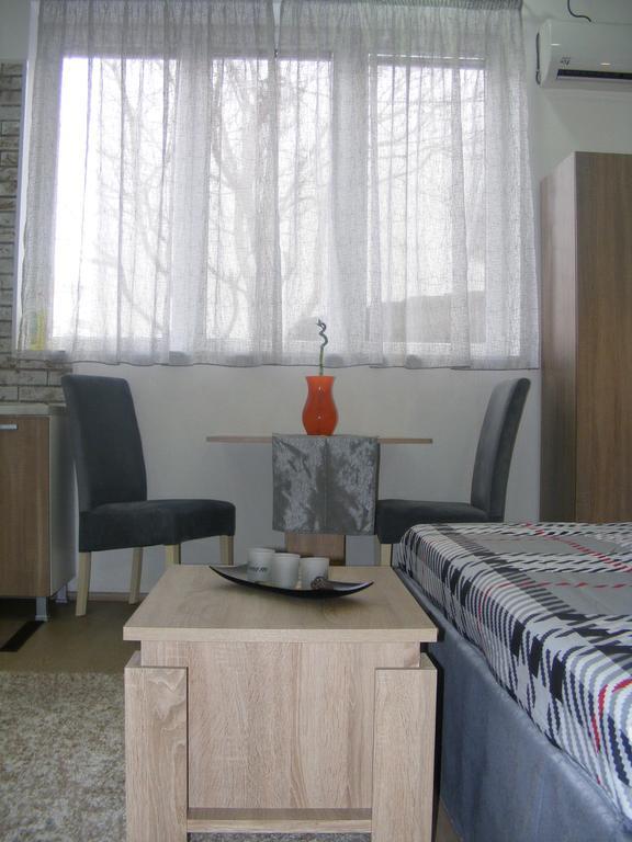 Valor Central Apartments Skopje Esterno foto
