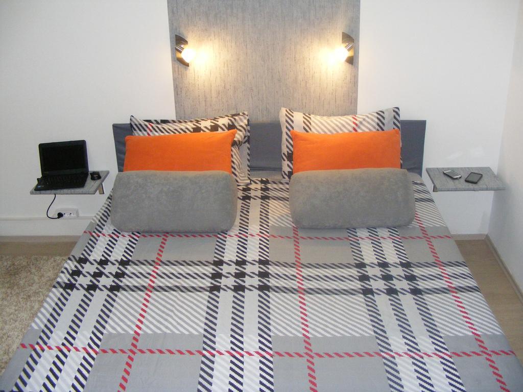 Valor Central Apartments Skopje Esterno foto