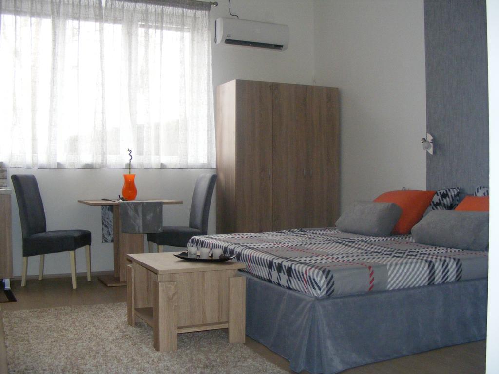 Valor Central Apartments Skopje Esterno foto