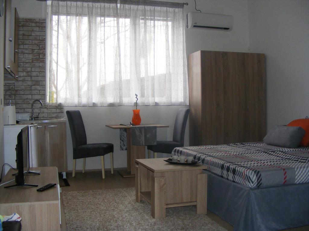 Valor Central Apartments Skopje Esterno foto