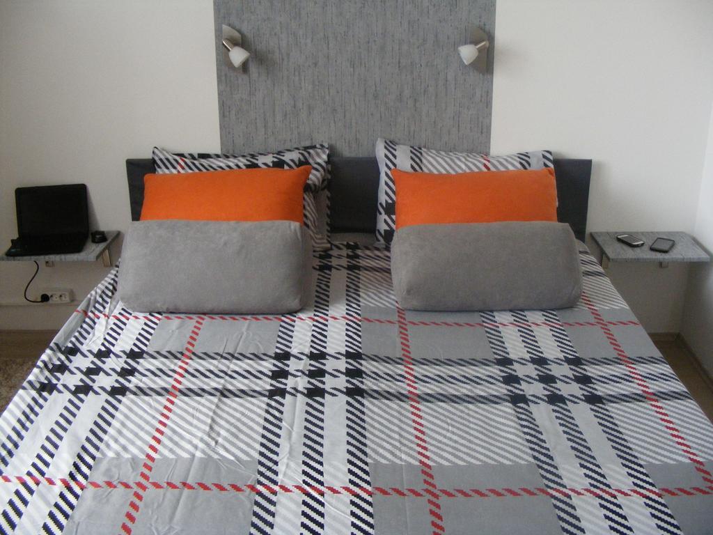 Valor Central Apartments Skopje Esterno foto