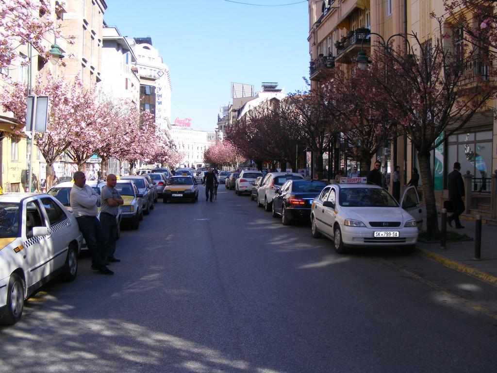 Valor Central Apartments Skopje Esterno foto